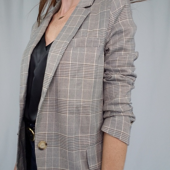 Last one! Plaid blazer - Picture 7 of 8